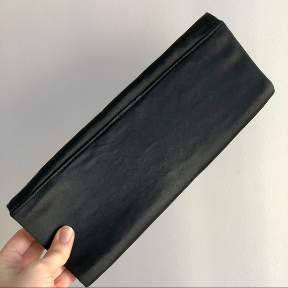 60s-70s Vintage Pom-Pom Black Silk Satin Clutch - Picture 3 of 6